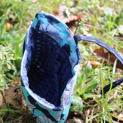 pochette-bleue-interieur.jpeg